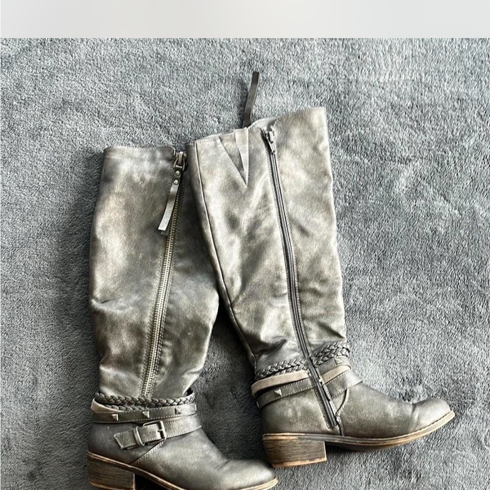 Gray Knee-High Boots with Braided Strap